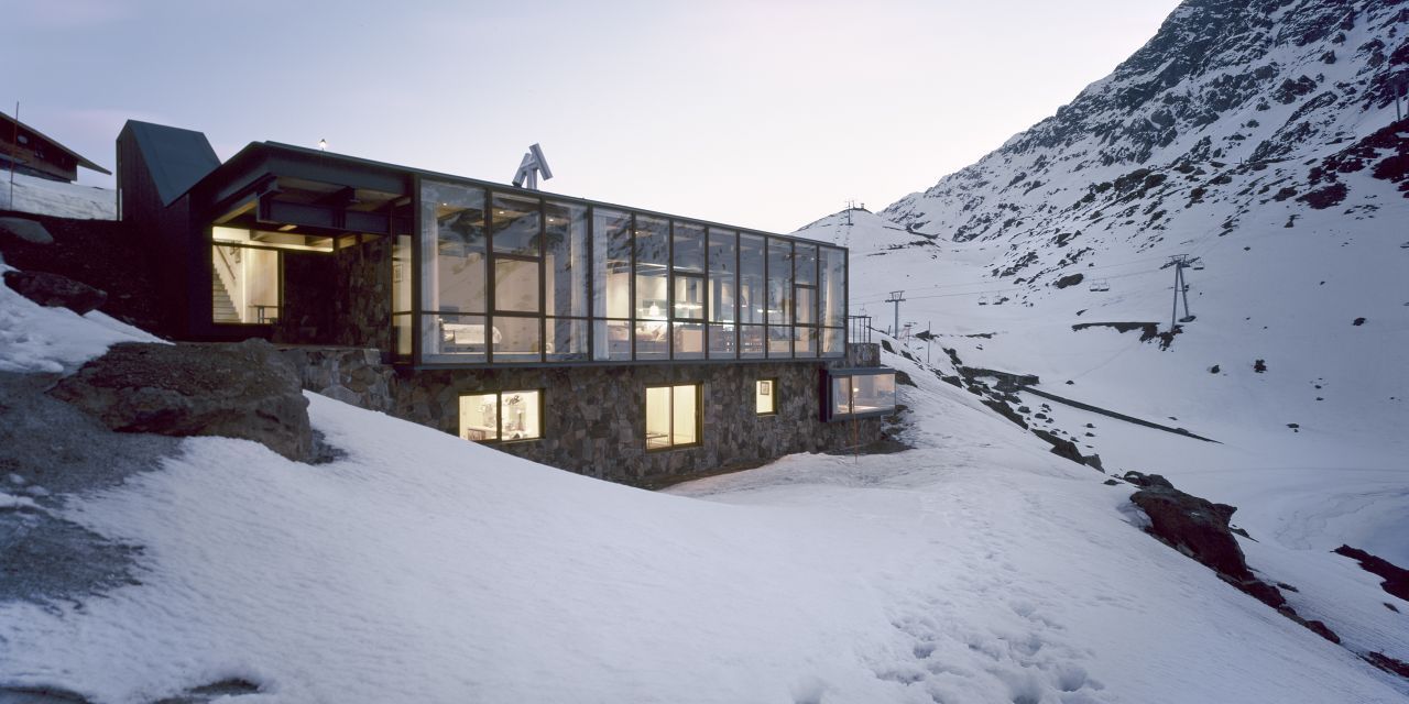 Chalet C7, Nicolás del Rio e Max Núñez