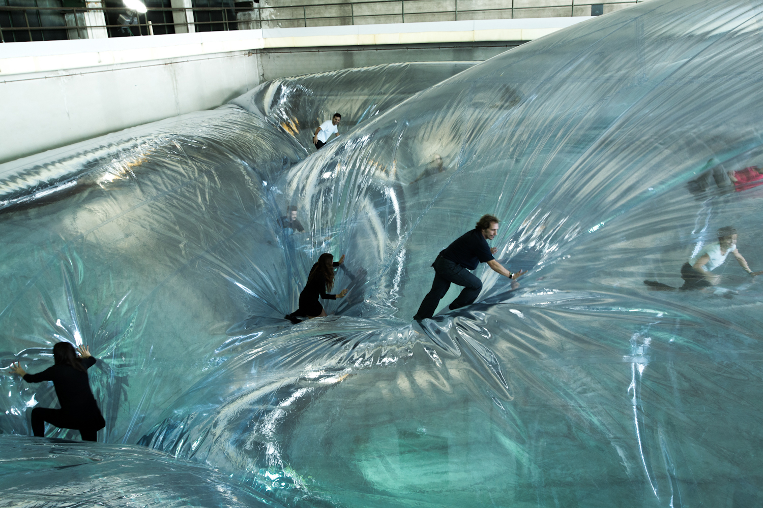 Tomás Saraceno, On Space Time Foam, 2012. Photo: Alessandro Coco. Courtesy: Fondazione Hangar Bicocca, Milano.