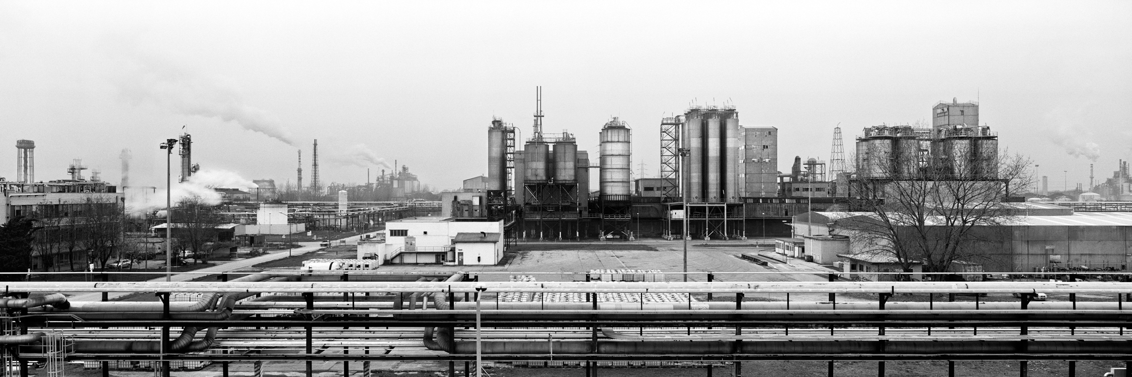 Paolo Pellegrin, Raffineria Versalis, Ravenna, 2013. Courtesy Fondazione MAXXI