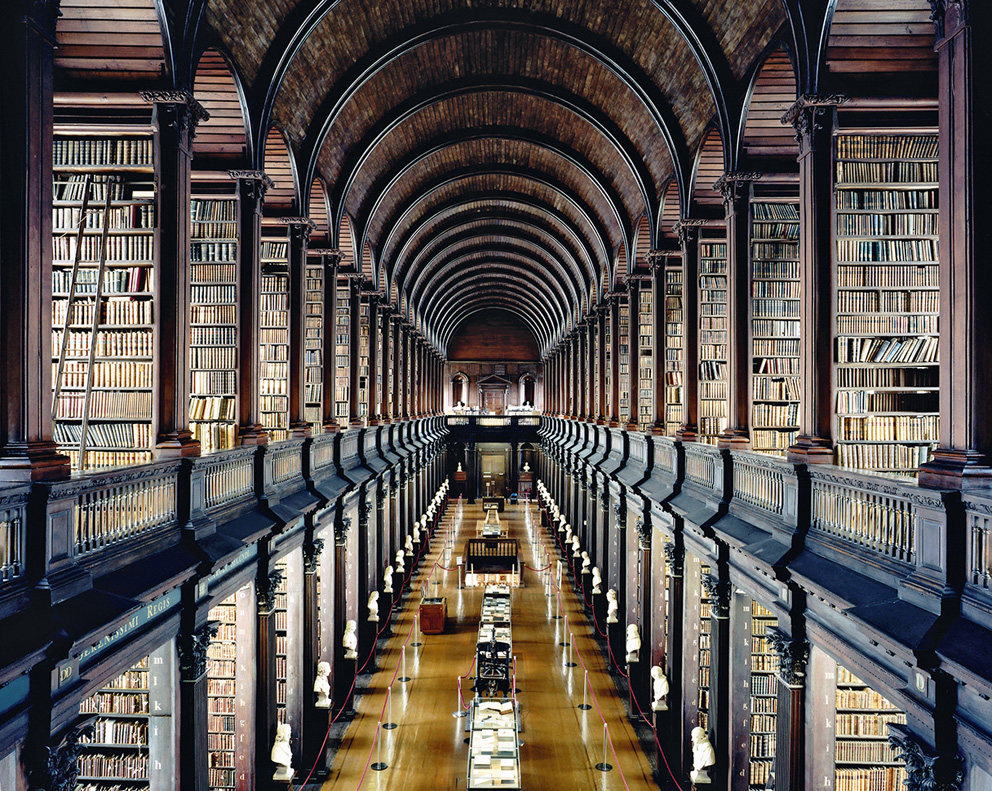 Candida Hofer, Trinity College Library Dublin I, 2004