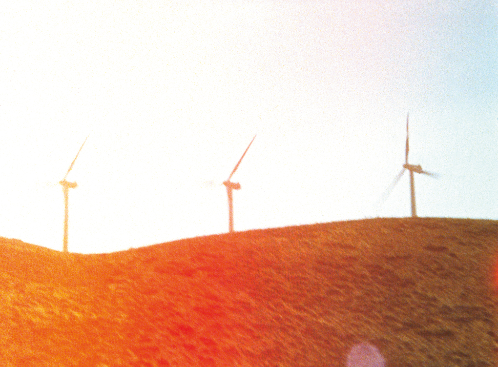 Rosa Barba, Waiting Grounds, 16mm, 2007. Courtesy: Rosa Barba, Galleria Giò Marconi, Milano and carlier | gebauer, Berlin.