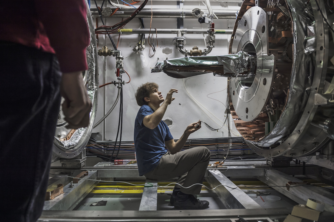 Inside Cern di Andri Poli