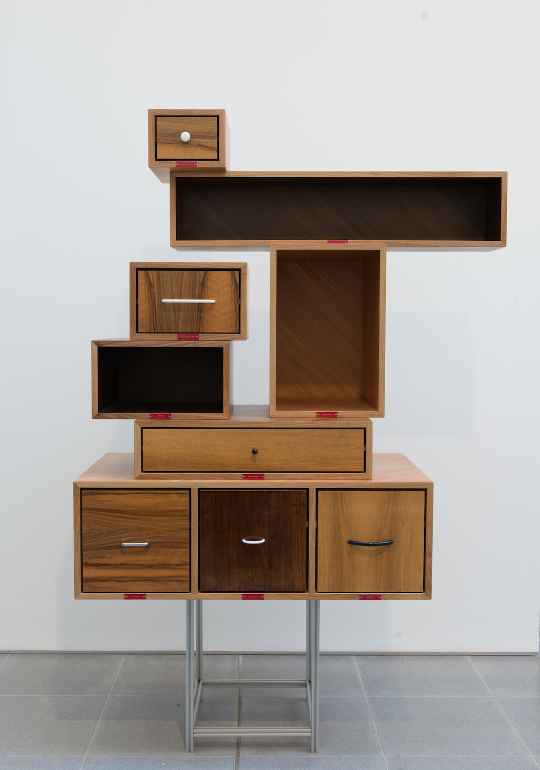 Design is a State of Mind, di Martino Gamper, Serpentine Gallery.