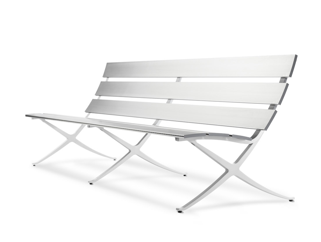 Bench, design di Konstantin Grcic per BD Barcelona Design.