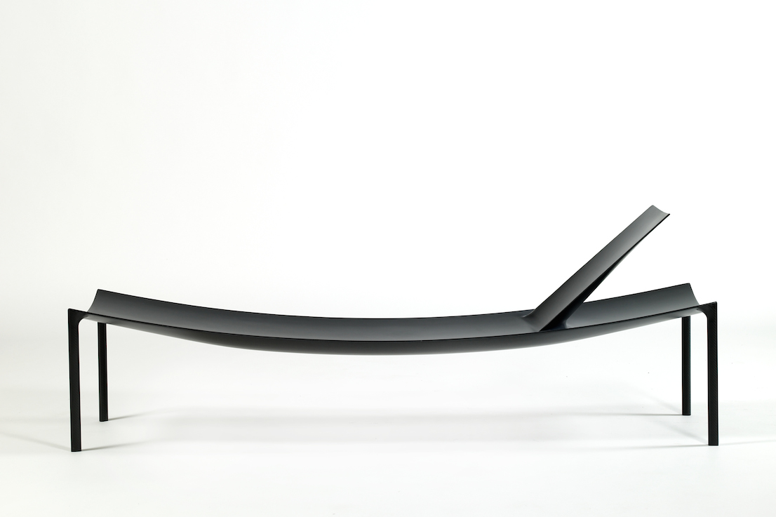 Karbon, design di Konstantin Grcic per Galerie Kreo, 2008.