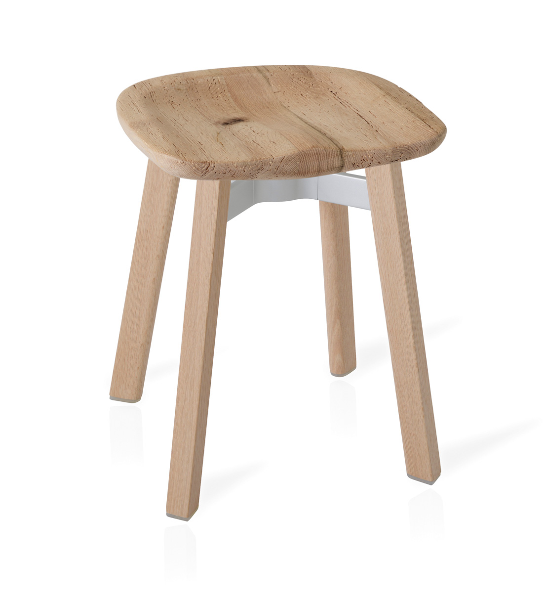Sgabello SU, design di Nendo per Emeco.