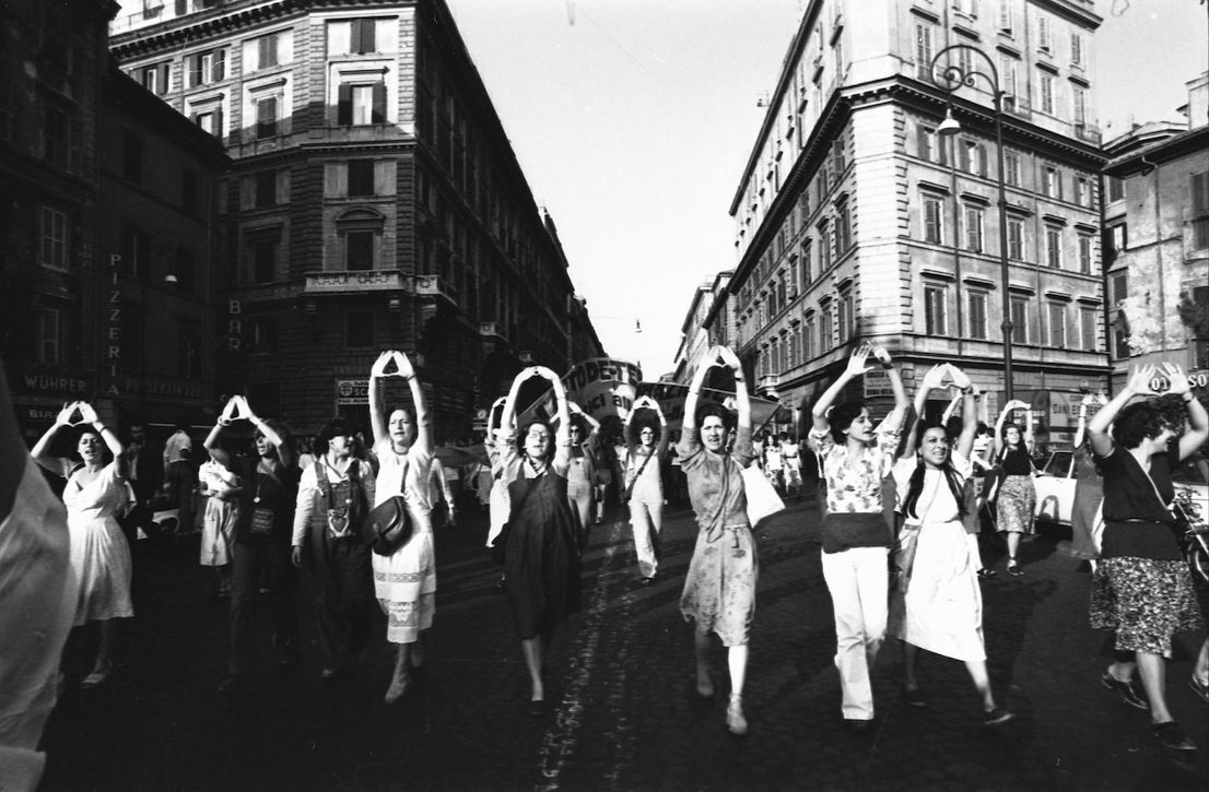 Il gesto femminista, curato da Ilaria Bussoni e Raffaella Perna