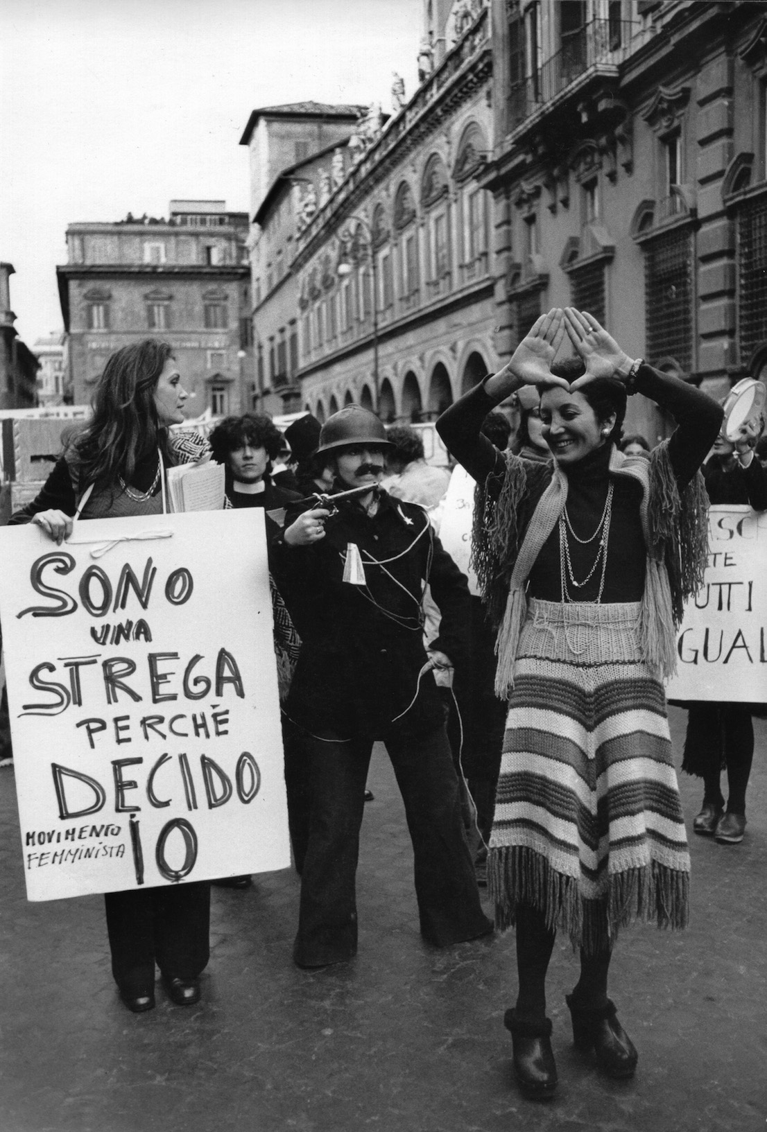 Il gesto femminista, curato da Ilaria Bussoni e Raffaella Perna