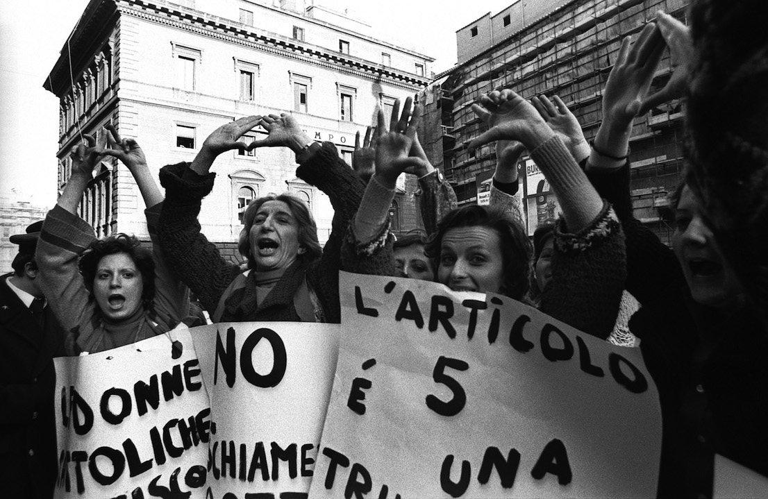 Il gesto femminista, curato da Ilaria Bussoni e Raffaella Perna