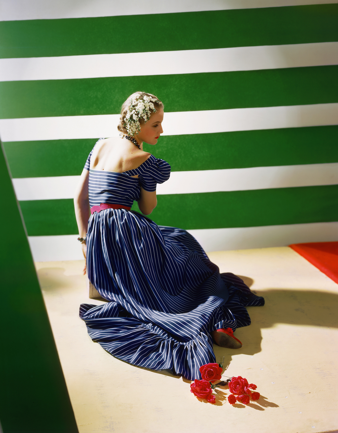Dress by Hattie Carnegie, 1939. © Condé Nast / Horst Estate.
