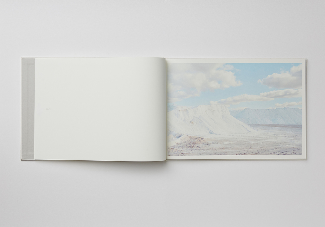 SALT, libro pubblicato dalla fotografa australiana Emma Phillips alla fine del 2013