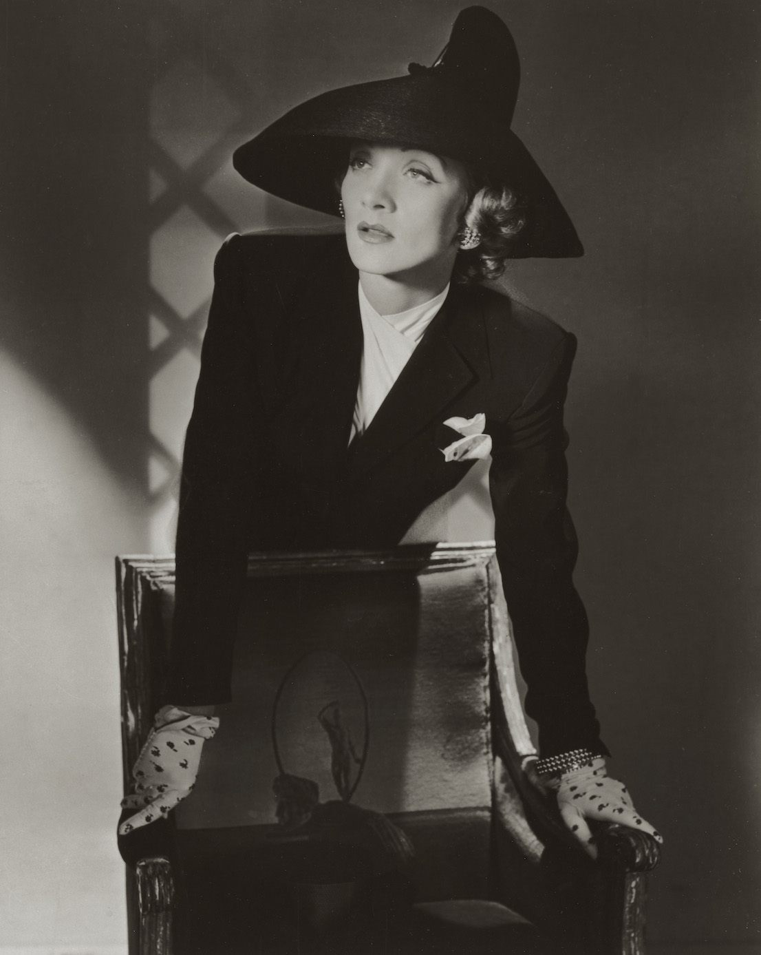 Marlene Dietrich, New York, 1942. © Condé Nast / Horst Estate.