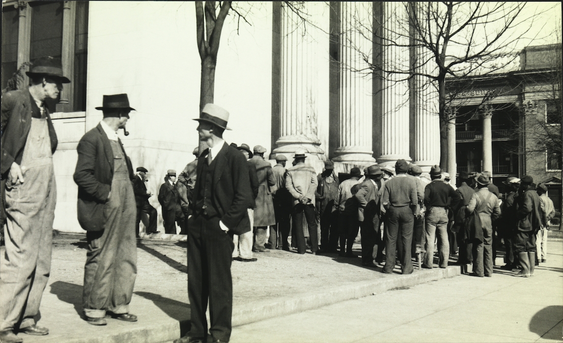 Walker Evans: Crowd In Public Square, 1930s. Lunn Gallery Stamp (1975). © Walker Evans Archive, The Metropolitan Museum of Art.