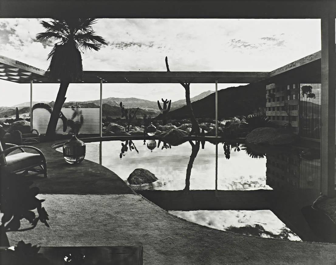 Raymond Loewy House, Palm Springs, California, designed by Albert Frey. Photo Julius Shulman, 1947.