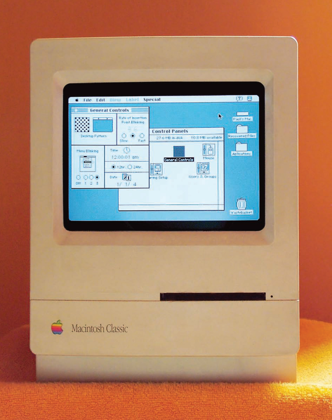 Apple Macintosh, Mac OS 7.0. Photo: Paul Atkinson.