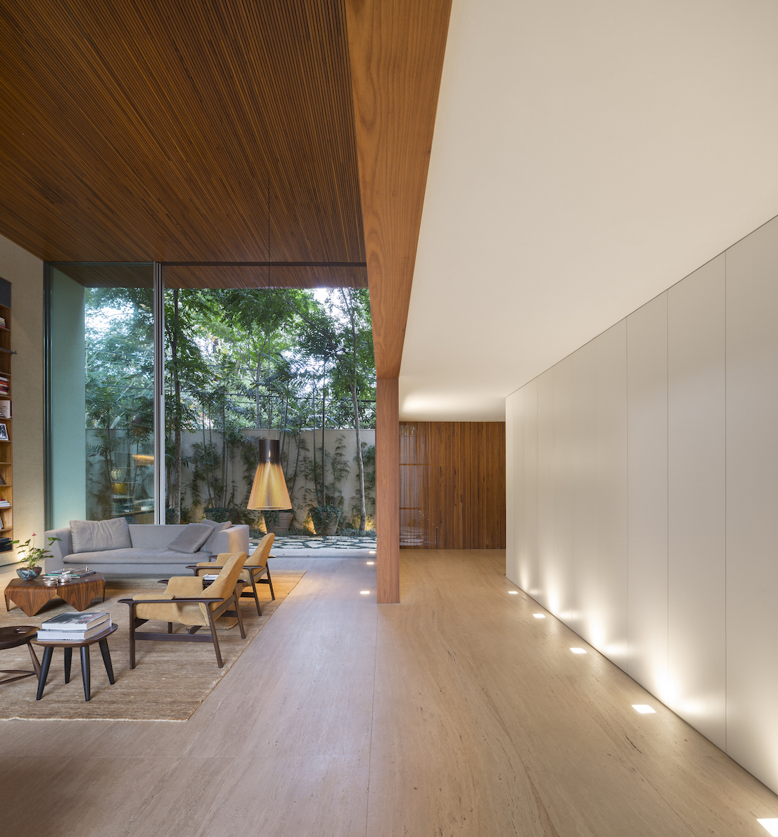 Tetris House, una splendida residenza situata nel cuore di San Paolo, progettata dallo studio brasiliano MK27.