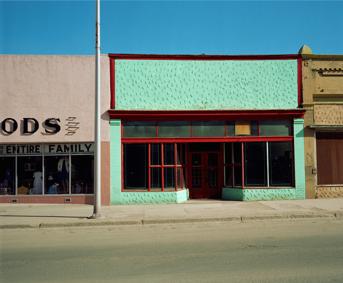 Wim Wenders, Entire Family, Las Vegas, New Mexico, 1983.