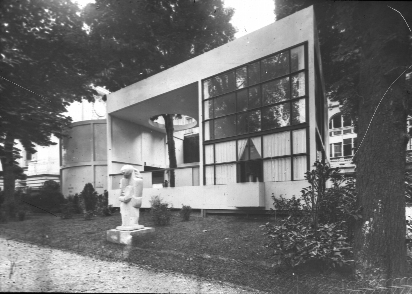 Le Corbusier, Pierre Jeanneret, Pavillon de l’Esprit Nouveau, Paris, 1925. 