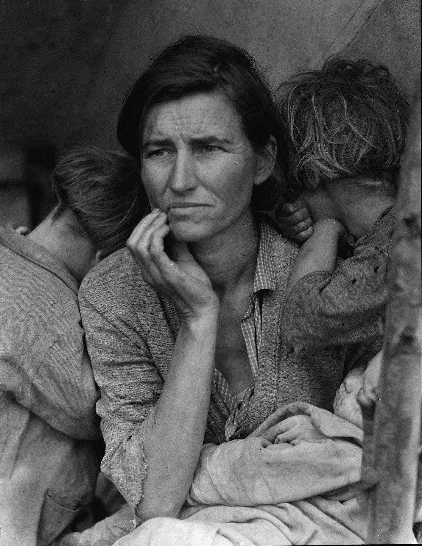 Dorothea Lange, Migrant Mother, 1936. Altro titolo: Destitute pea pickers in California. Mother of seven children. Age thirthy-two. Nipomo, California. The Library of Congress, Washington DC.