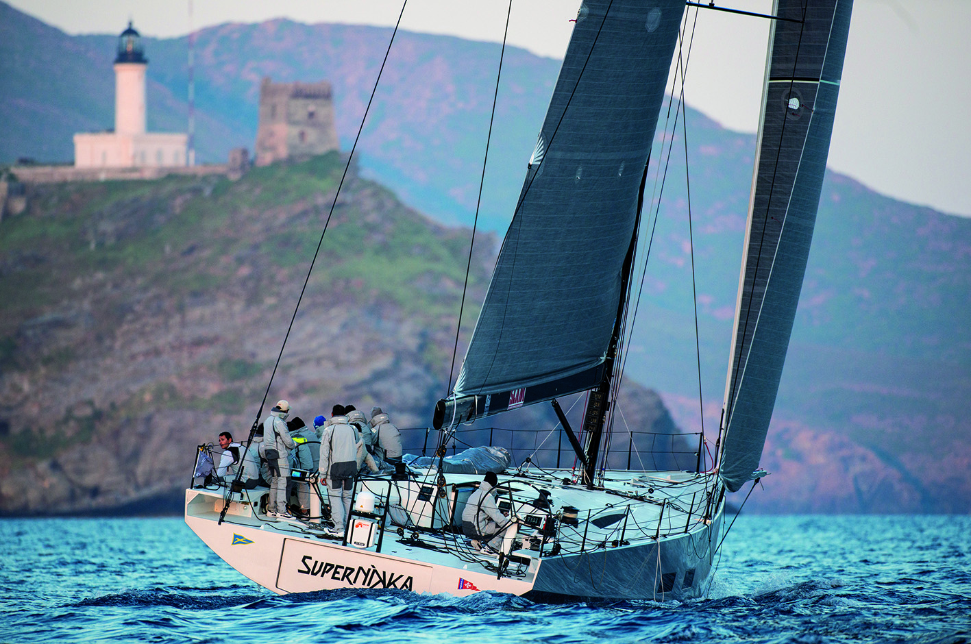 V62 SuperNikka, Vismara Marine, Mills Design.