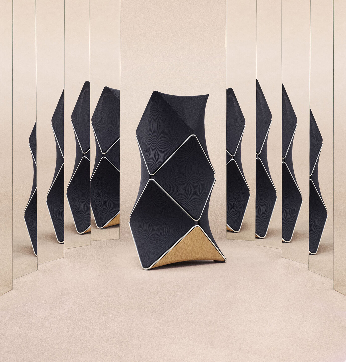 BeoLab 90, design di Frackenpohl Poulheim per Bang & Olufsen.