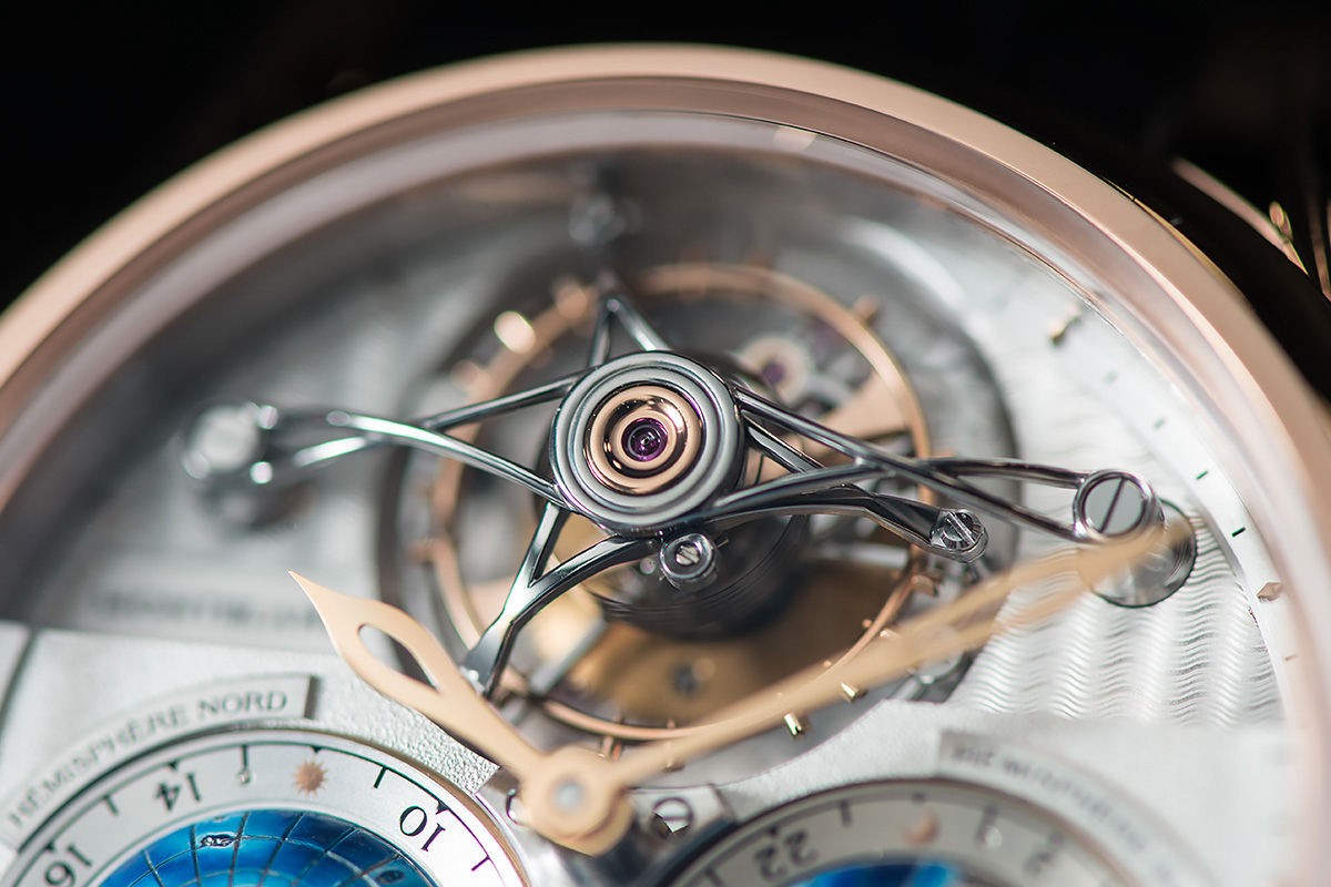 Il Villeret Tourbillon Cylindrique Geosphères Vasco da Gama di Montblanc.