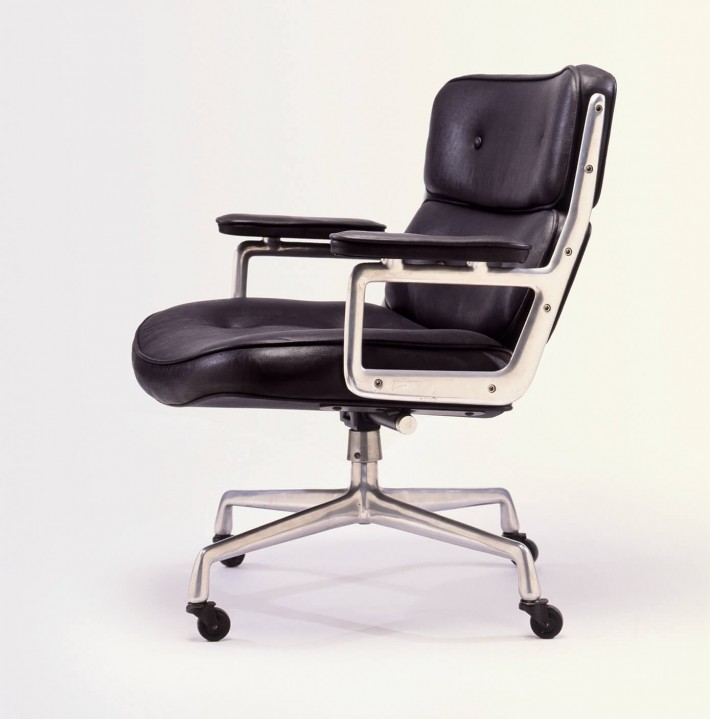 Time-Life Chair, 1960. / Time-Life chair, 1960.