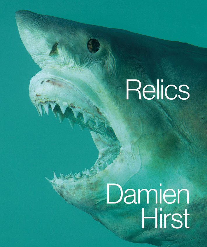 Copertina del catalogo Relics, Damien Hirst pubblicato in occasione della mostra a Doha, Qatar 2013.