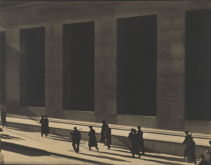 Paul Strand, Wall Street, New York, 1915. © Paul Strand Archive, Aperture Foundation.