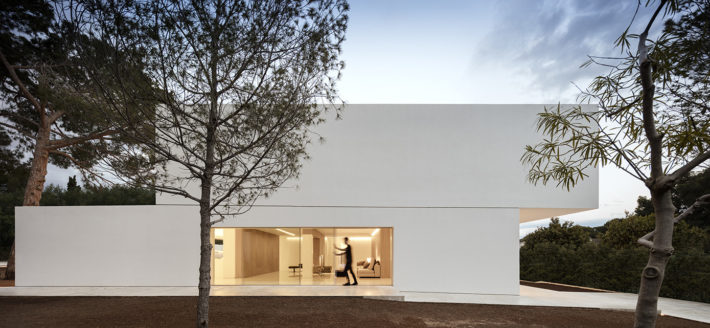 Casa entre la pinada, Paterna. Fran Silvestre Arquitectos.