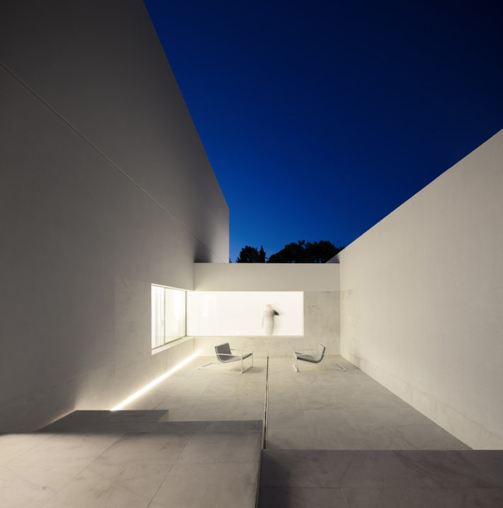 Casa entre la pinada, Paterna. Fran Silvestre Arquitectos.