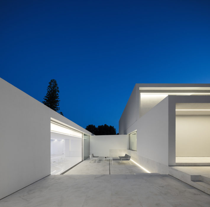 Casa entre la pinada, Paterna. Fran Silvestre Arquitectos.