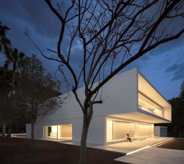 Casa entre la pinada, Paterna. Fran Silvestre Arquitectos.