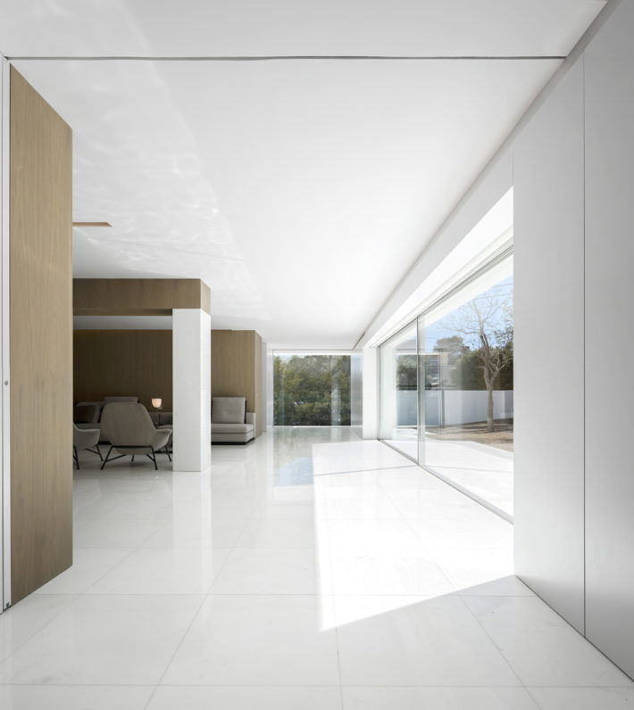 Casa entre la pinada, Paterna. Fran Silvestre Arquitectos.