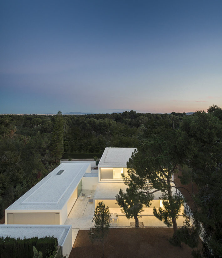 Casa entre la pinada, Paterna. Fran Silvestre Arquitectos.