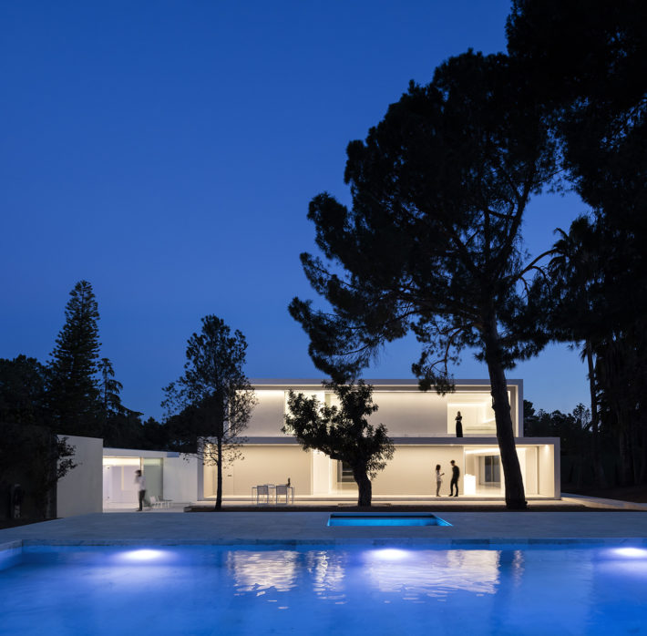 Casa entre la pinada, Paterna. Fran Silvestre Arquitectos.