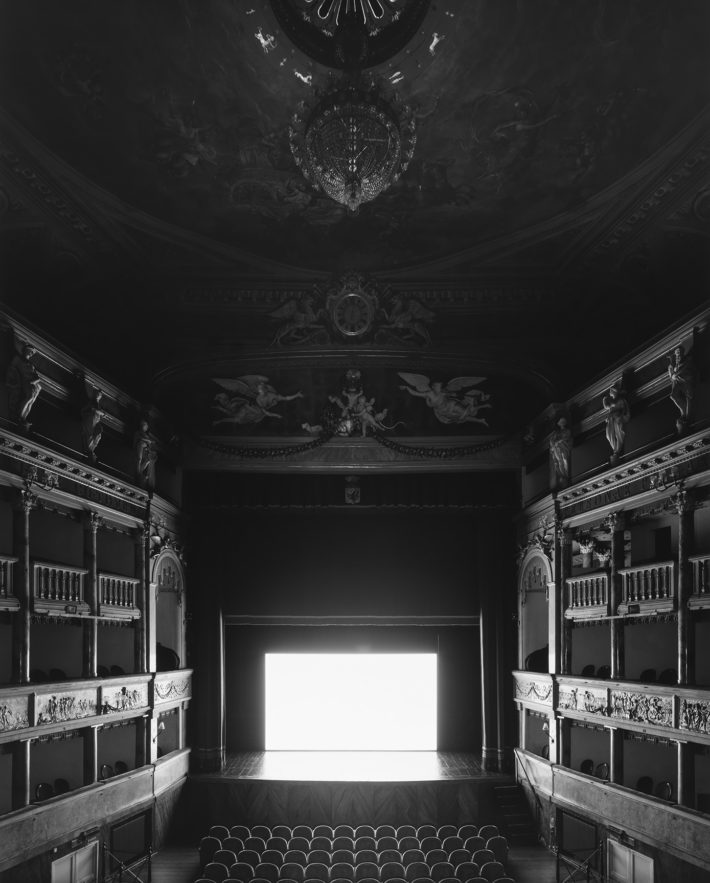Hiroshi Sugimoto, Teatro Comunale Masini, Faenza, 2015. Le Notti di Cabiria (Screen side).