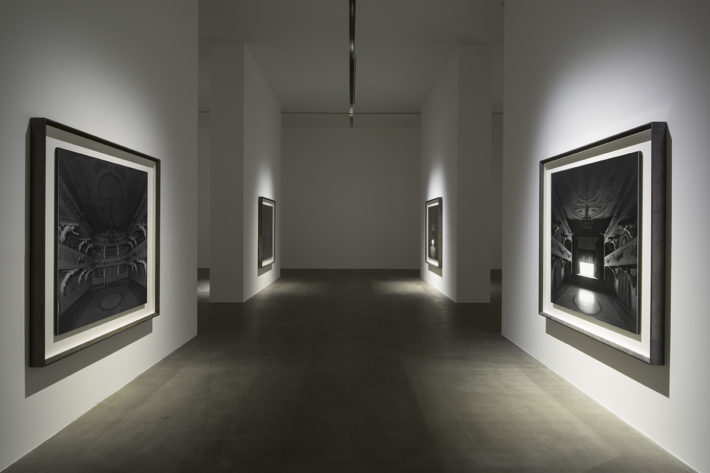 Hiroshi Sugimoto, Le Notti Bianche, Fondazione Sandretto Re Rebaudengo, Torino.