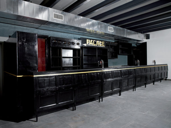 Flavio Favelli, Palace, Bar MAMBO, Bologna, 2007.