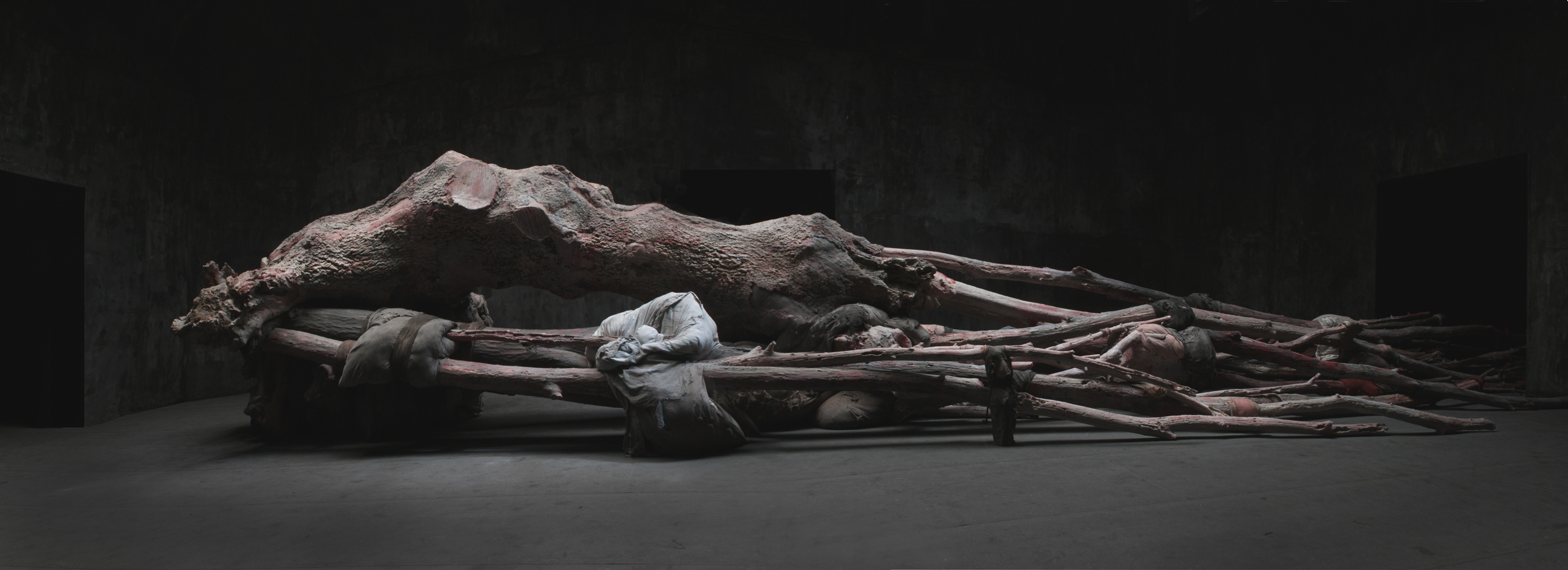 Berlinde De Bruyckere, Kreupelhout – Cripplewood, 2013. Biennale di Venezia. Padiglione Belgio.