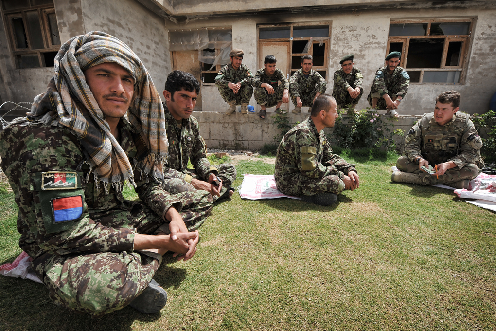Intervista al caporale caporale Simon Longworth, fotografo militare