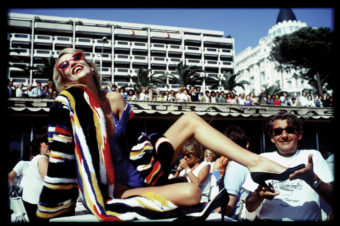 Jerry Hall and Helmut Newton, Cannes by David Bailey, 1983 © David Bailey