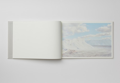 SALT, libro pubblicato dalla fotografa australiana Emma Phillips alla fine del 2013