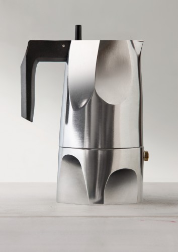 Caffettiera Ossidiana, design di Mario Trimarchi per Alessi.
