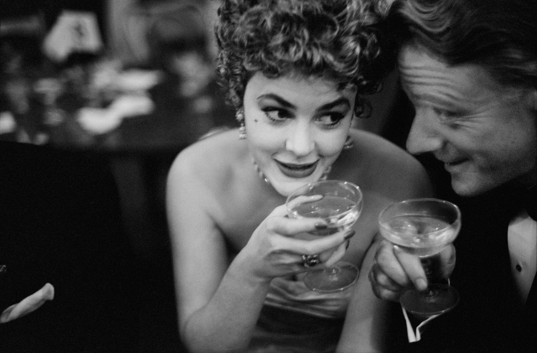 Metropolitan Opera, New York, 1951. Garry Winogrand. Garry Winogrand Archive, Center for Creative Photography, University of Arizona. © The Estate of Garry Winogrand, courtesy Fraenkel Gallery, San Francisco.