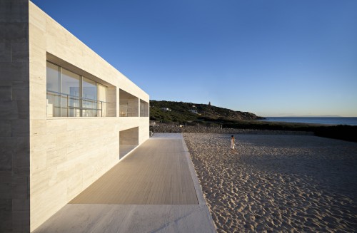 VT House, conosciuta anche come House of the Infinite, è una residenza estiva progettata dall'architetto spagnolo Alberto Campo Baeza.