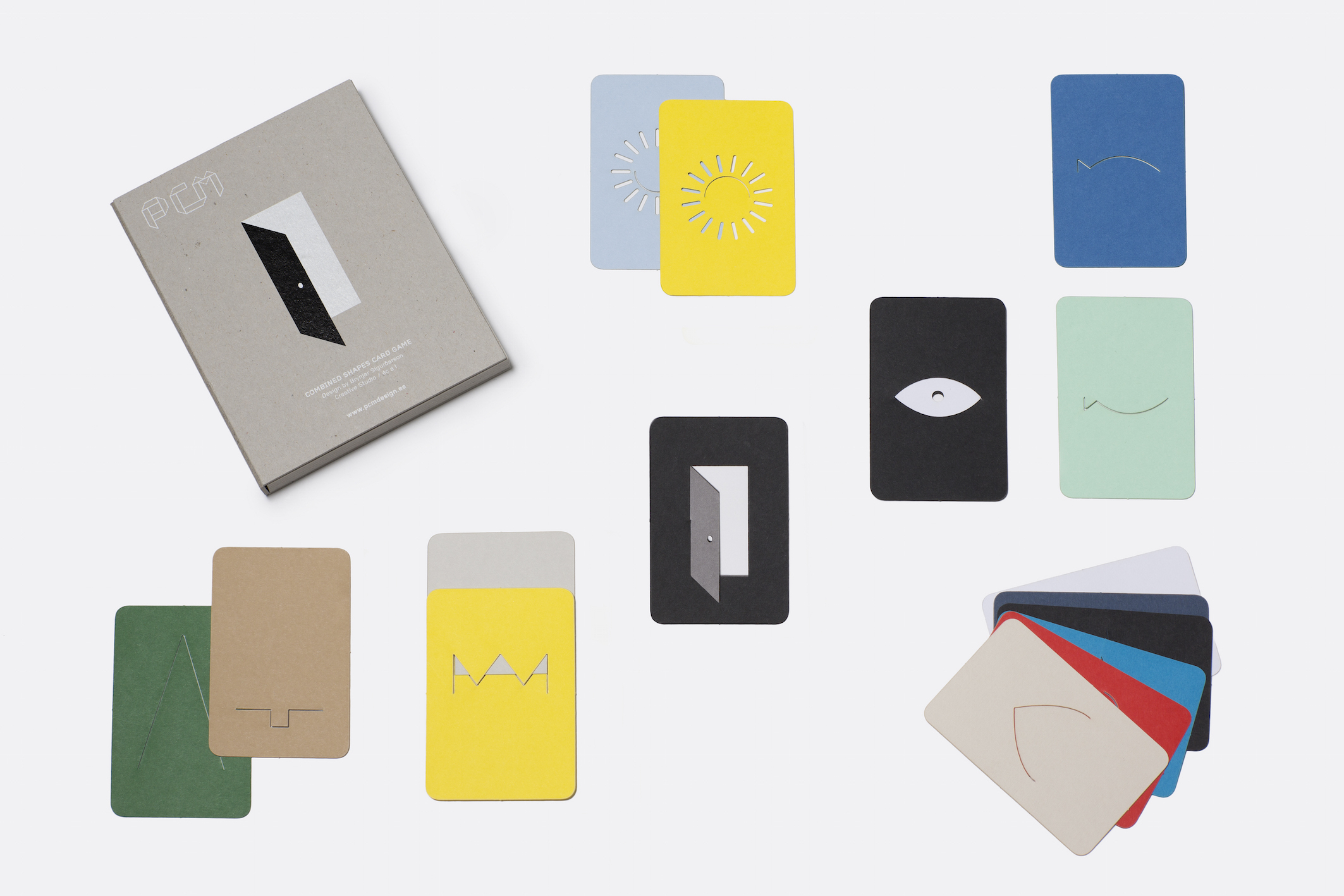 Combined Shapes Card Game, design di/by Brynjar Sigurðarson - PCM Design.