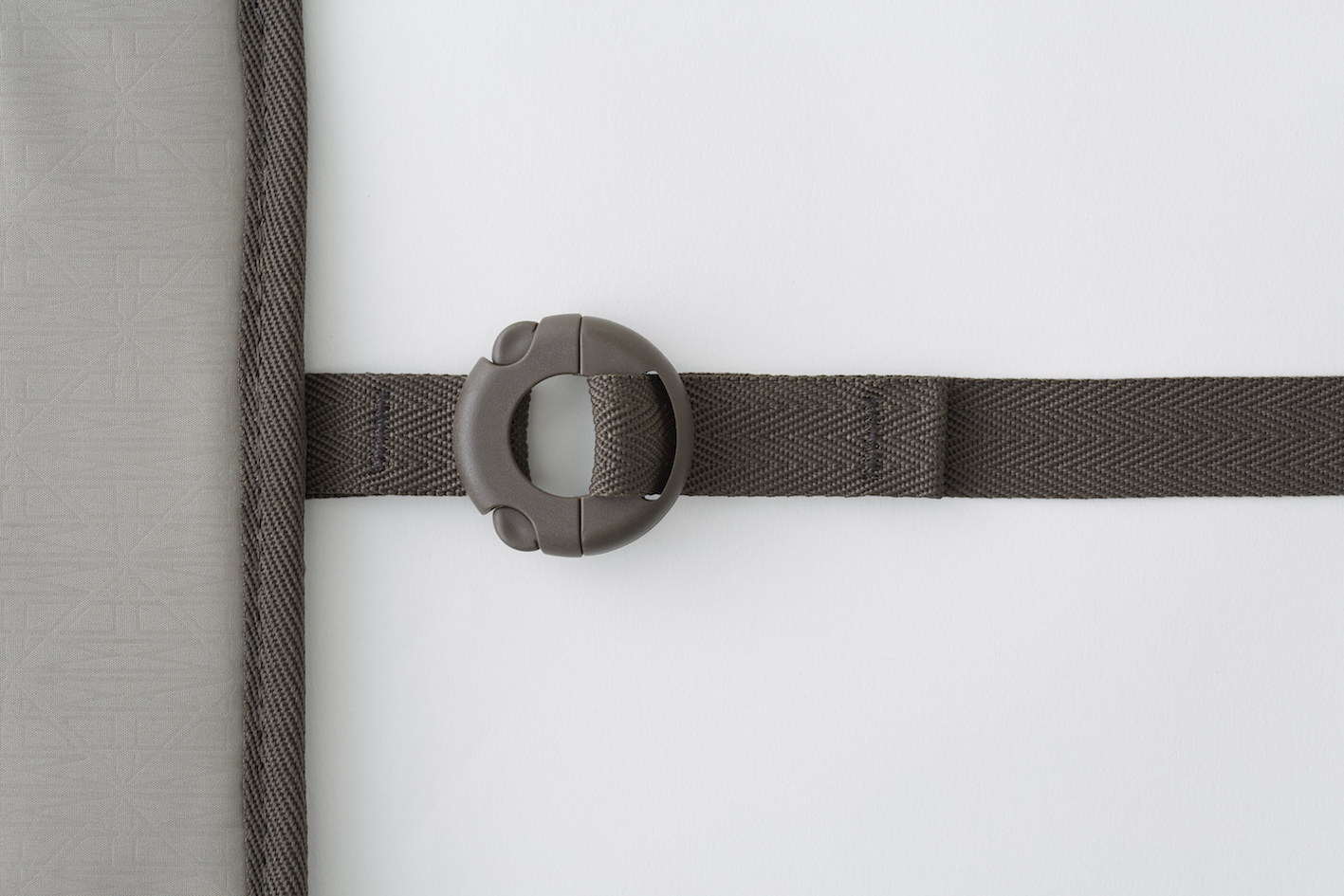 Kame, design di Nendo per Fabbrica Pelletterie Milano.