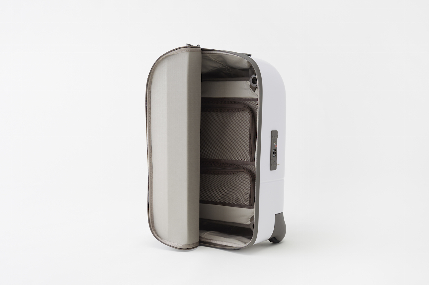 Kame, design di Nendo per Fabbrica Pelletterie Milano.