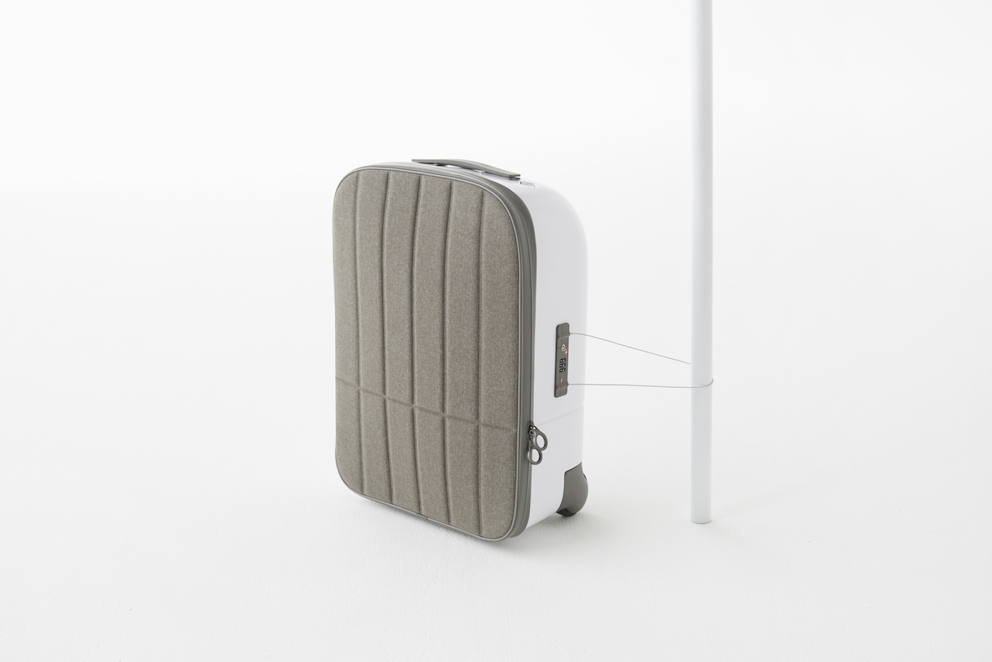 Kame, design di Nendo per Fabbrica Pelletterie Milano.